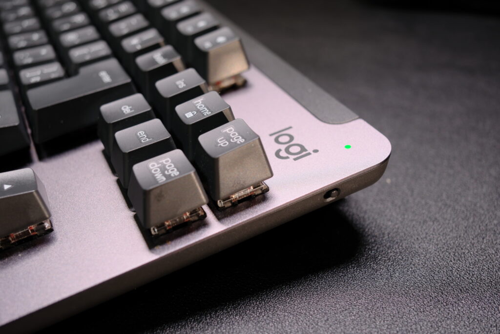 Logicool Signature K855 電池スイッチ